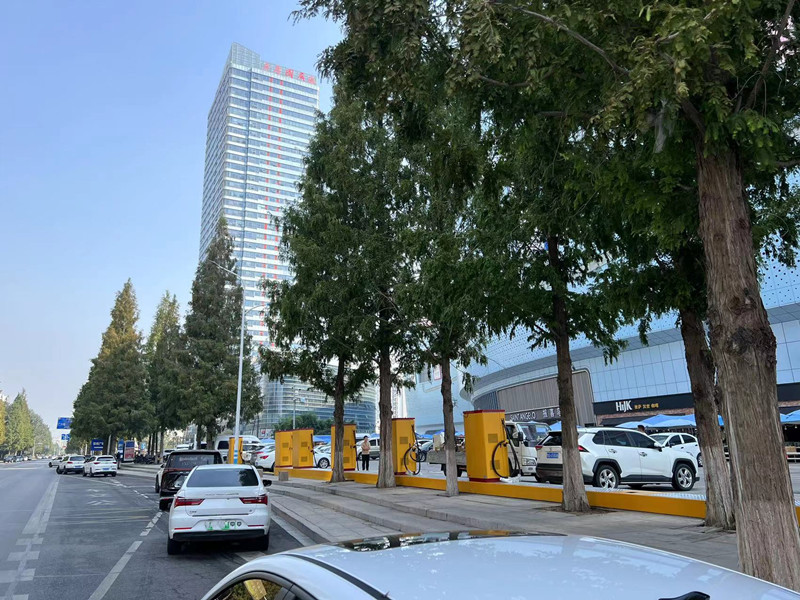 康姆勒超级充电站-临沂吾悦广场充电站