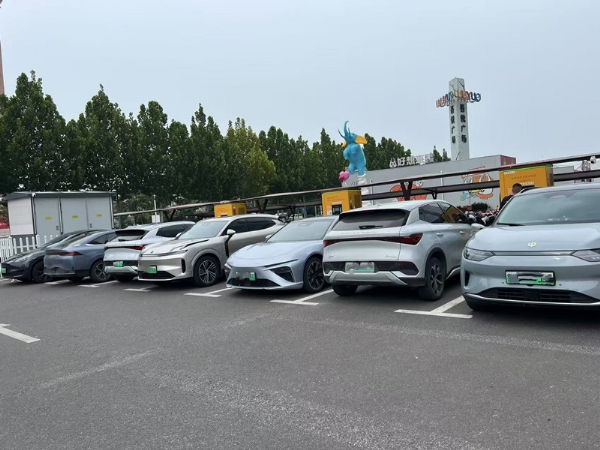 康姆勒超级充电站-淄博张店吾悦广场站